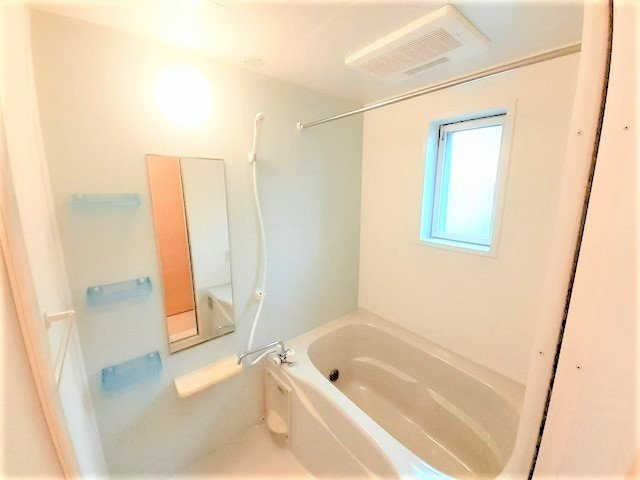 サンシャインヒルズＢの浴室|日々の暮らしに欠かせないお風呂です