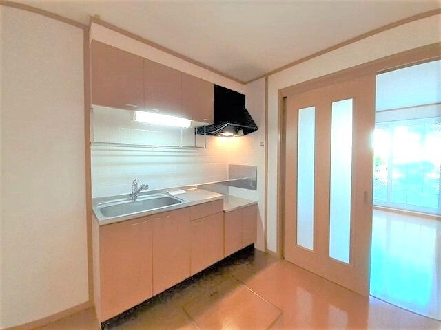 サンクレストのキッチン|コンパクトなキッチンで掃除もラクラク