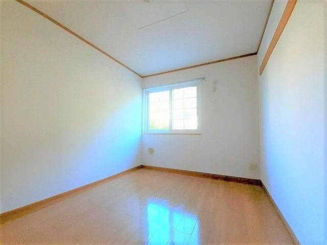 サンクレストの内装|明るい色調の室内です