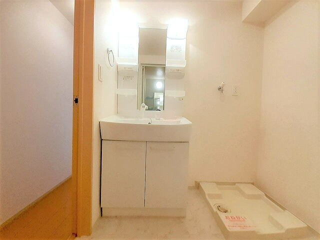 エスト　ウィステリアＡの洗面所|スペースが確保できる洗面所です