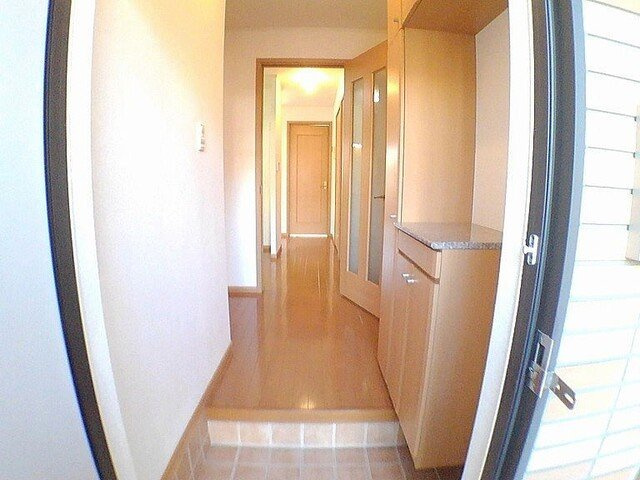 クレマチスＡの玄関|きれいな玄関です