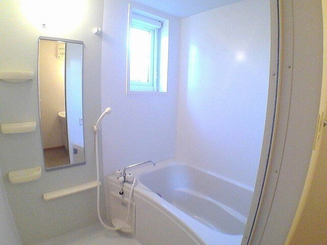 クレマチスＡの浴室|ゆったり過ごせるお風呂です