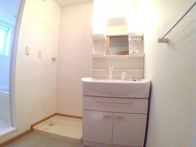 クレマチスＡの洗面所|使いやすい洗面所です