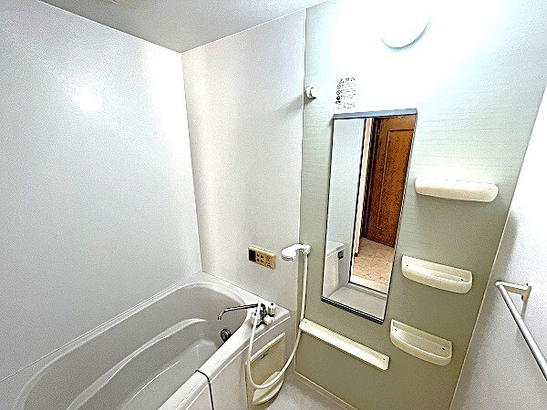 ポライトリーＮＯＺＯＭＩ　Ｃの浴室|お風呂です