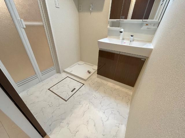 ＵＲＢＡＮ　ＳＱＵＡＲＥの洗面所|洗面