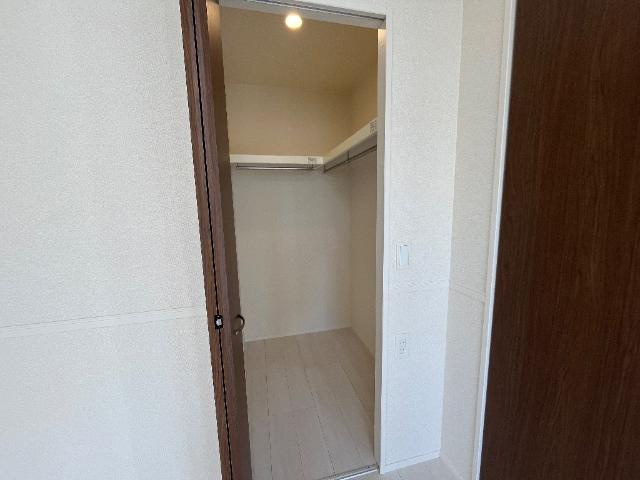 ＵＲＢＡＮ　ＳＱＵＡＲＥの収納|ウォークインクローゼット