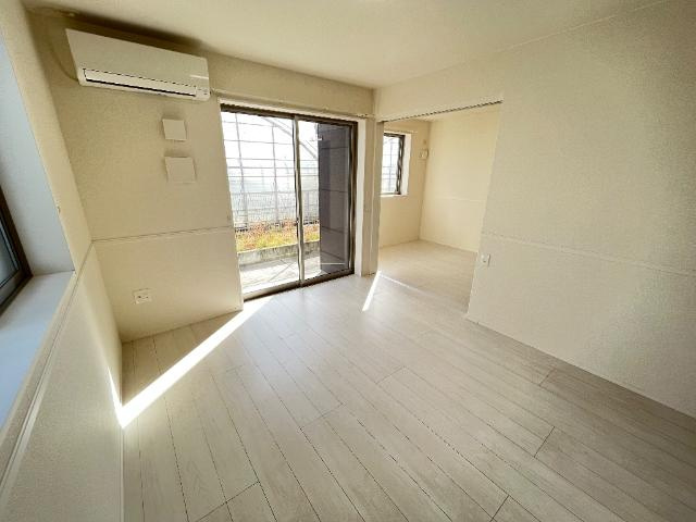 ＵＲＢＡＮ　ＳＱＵＡＲＥの居間・リビング|リビング