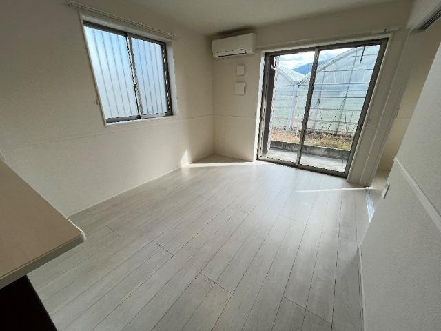 ＵＲＢＡＮ　ＳＱＵＡＲＥの居間・リビング|リビング