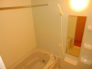 【浴室】 | シルク　アヴニール | ゆったり過ごせるお風呂です