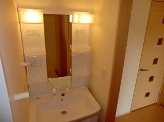 【洗面所】 | シルク　アヴニール | 忙しい朝には欠かせない洗面所です