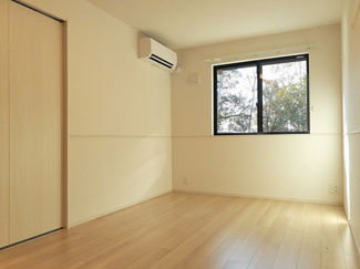 【内装】 | パークヒルズ利根　五番館 | 明るい色調の室内です