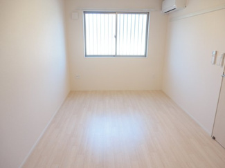 【内装】 | LIEBE（リーベ） | 洋室