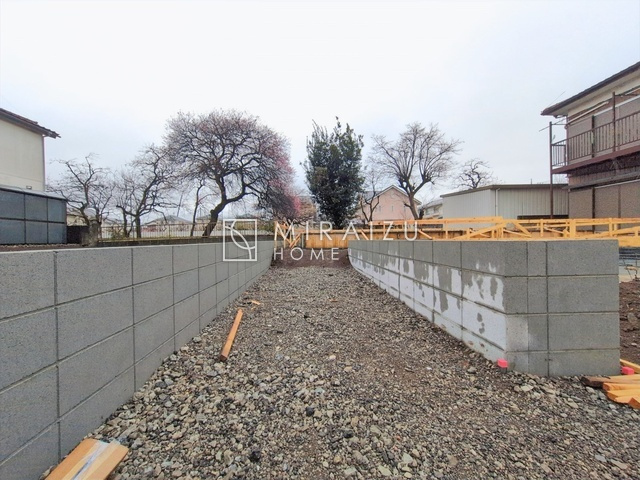 【前面道路含む現地写真】 | 陽の光をたっぷりと浴びながら気持ち良く生活が出来ます。夢のマイホーム、夢ではなく実現出来ます！見学・ご相談等、お気軽にご連絡下さい。