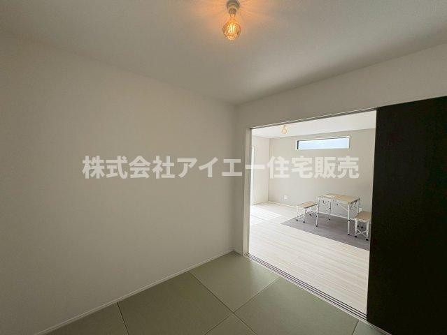★★うるま市石川4期-2号棟の和室|落ち着いた雰囲気の和室付きです