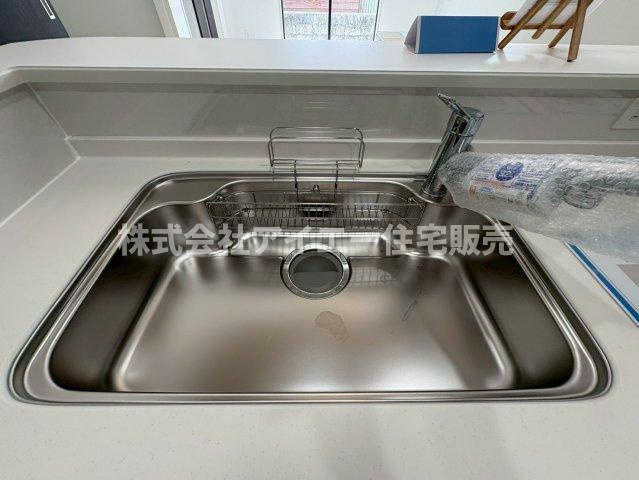 ★★うるま市石川4期-2号棟のキッチン|コンパクトなキッチンで掃除もラクラク