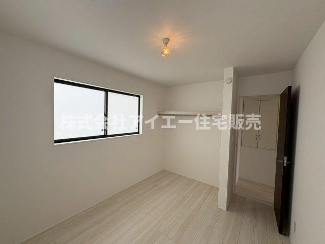 ★★うるま市石川4期-2号棟の洋室|きれいな洋室です