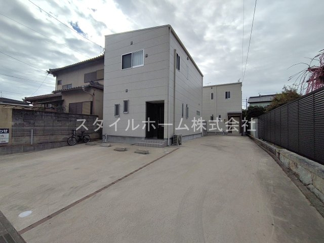 ＩＷ　ＳＵＭＩＫＡの駐車場