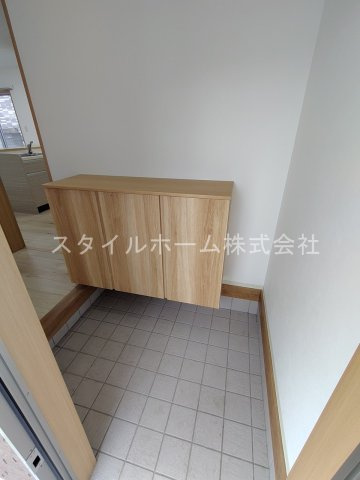 ＩＷ　ＳＵＭＩＫＡの玄関