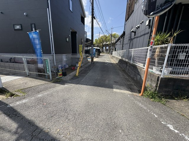 【その他】 | 福岡市南区弥永1丁目第14　1号棟（全1棟）【仲介手数料無料・0円】 | 現地写真。前面道路です。