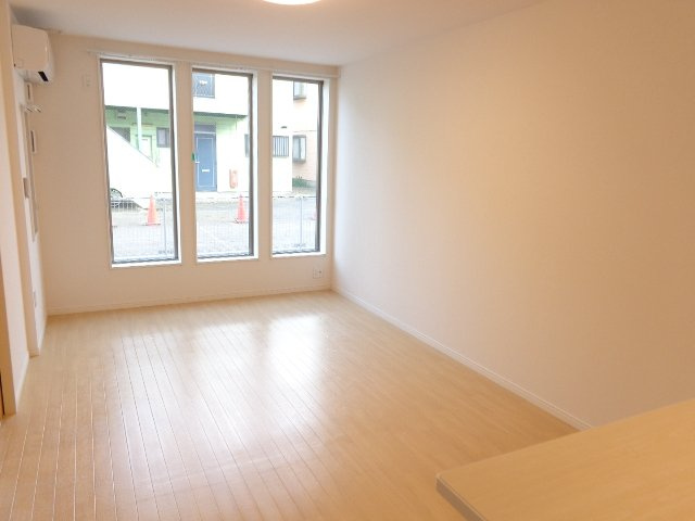 フローリッシュ・ガーデンの居間・リビング|リビング