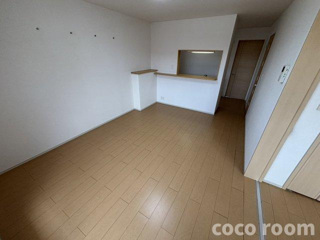 モン・ソレイユＡの駐車場