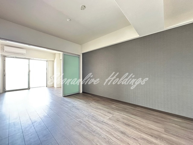 平塚市代官町の賃貸マンションの居間・リビング