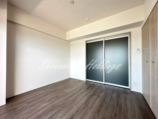 LUANA湘南の洋室