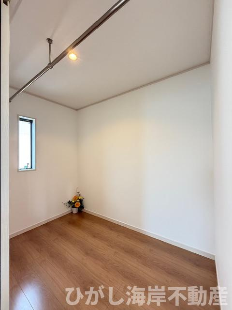 中郡大磯町生沢　中古戸建　の収納|新規リフォーム完了！　ウォークインクローゼット