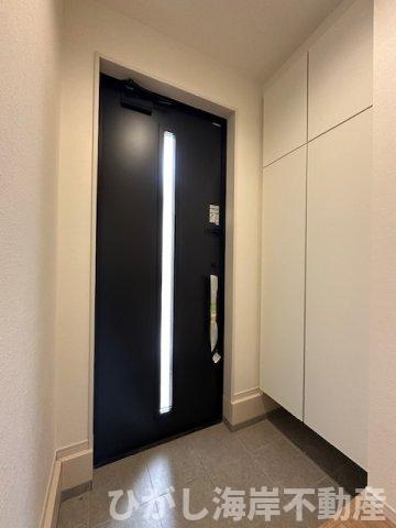 藤沢市片瀬４丁目　新築戸建　全３棟の玄関|玄関
