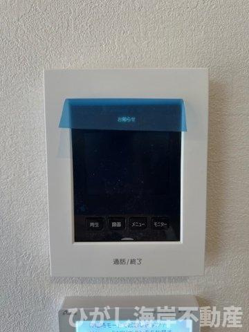藤沢市片瀬４丁目　新築戸建　全３棟のセキュリティ|TVモニター付きインターフォン