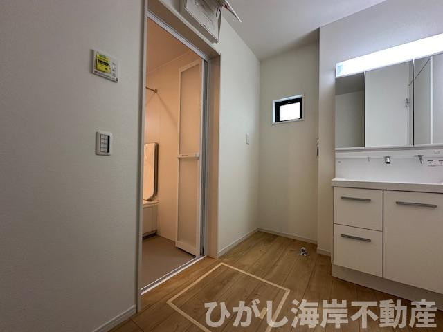藤沢市片瀬４丁目　新築戸建　全３棟の脱衣所|脱衣スペース