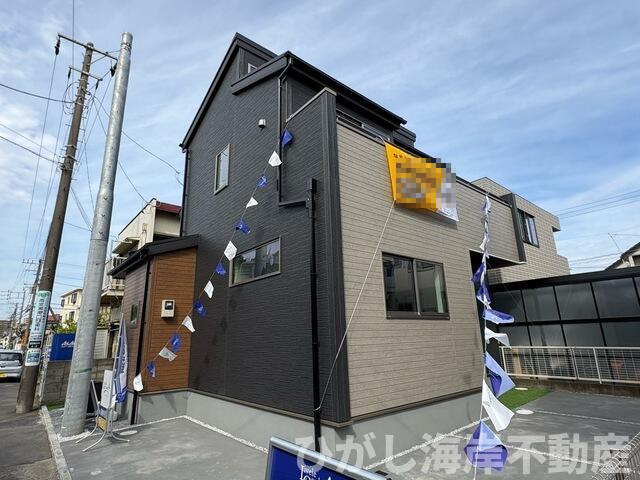 藤沢市鵠沼桜が岡４丁目　新築戸建の前面道路含む現地写真|現地外観