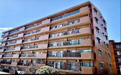 茅ヶ崎グランドハイツB棟の外観