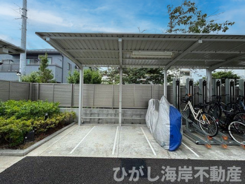 リストレジデンス湘南辻堂の駐車場|敷地内バイク置場