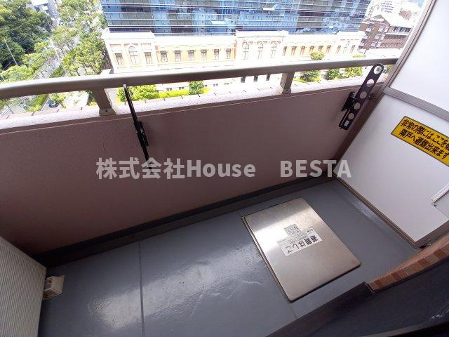 プレサンス神戸裁判所前のバルコニー