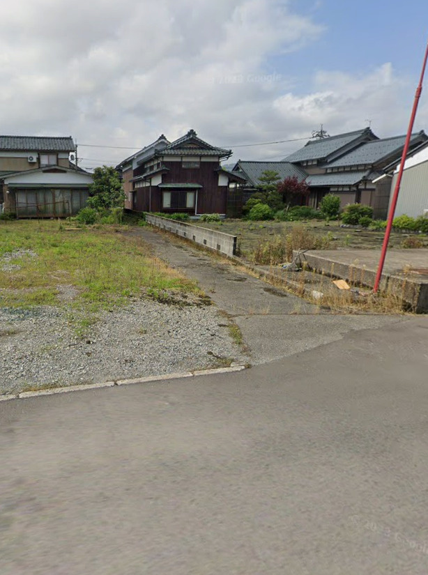 福井市上六条町　土地の前面道路含む現地写真