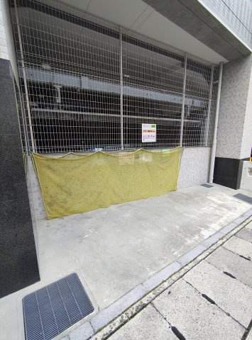神戸市中央区二宮町２丁目の賃貸マンションの駐車場