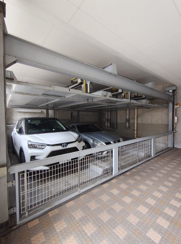 神戸市中央区二宮町２丁目の賃貸マンションの駐車場