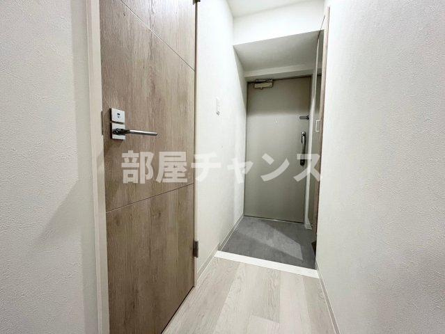 ラ・プレス新栄の玄関|明るい玄関です