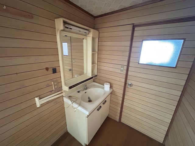 名西郡石井町中古戸建の洗面所
