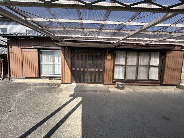 名西郡石井町中古戸建の玄関