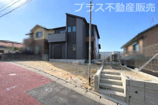 【外観】 | 現地写真。プラス不動産販売なら、現場の全ての棟をまとめてご見学頂けます。