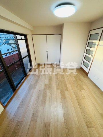 仲介手数料0円マンションブリッジ88の居間・リビング