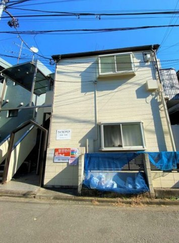 ライフピアモア沼袋1号館のエントランス