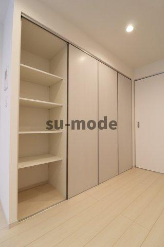 リブリ茨木春日Ⅱの洋室