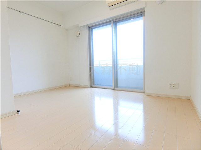 Ferieフェリエ大森町の居間・リビング|東向きの洋室6.2帖！