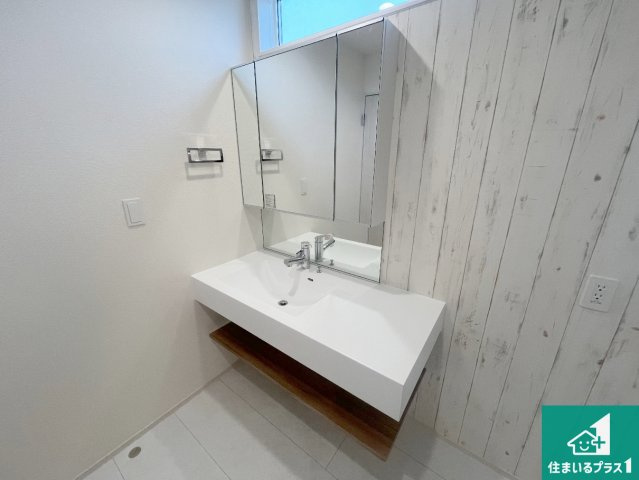 加古川市加古川町北在家　新築一戸建ての外観|周辺は落ち着いた街並みの住宅地！子育てがしやすい住環境です！まだ未完成ですが、現地でしかわからない事もございます。是非一度ご覧ください。