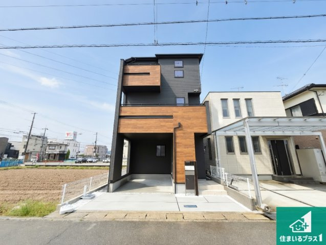 加古川市加古川町北在家　新築一戸建ての外観|お客様に長く安心して住んでいだだける事にこだわった家づくり！住んでからのアフターサービスにもしっかりと取り組んでいます！