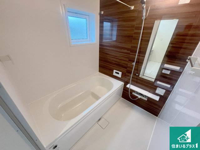 加古川市加古川町北在家　新築一戸建ての前面道路含む現地写真|周辺は落ち着いた街並みの住宅地！子育てがしやすい住環境です！まだ未完成ですが、現地でしかわからない事もございます。是非一度ご覧ください。