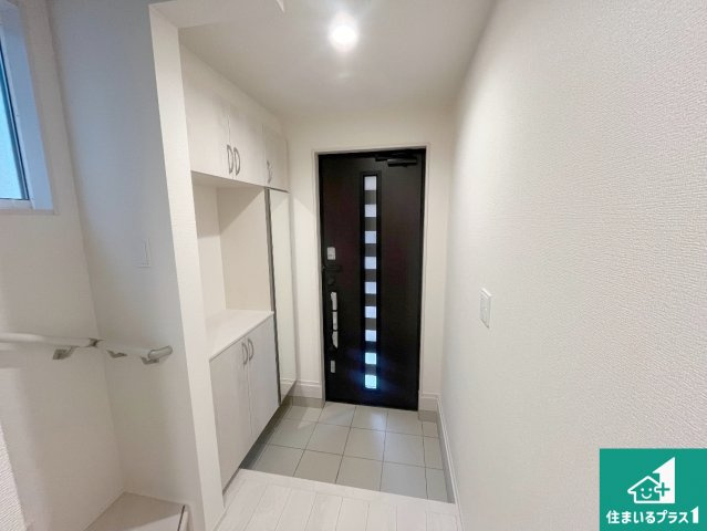 加古川市加古川町北在家　新築一戸建ての外観|周辺は落ち着いた街並みの住宅地！子育てがしやすい住環境です！まだ未完成ですが、現地でしかわからない事もございます。是非一度ご覧ください。